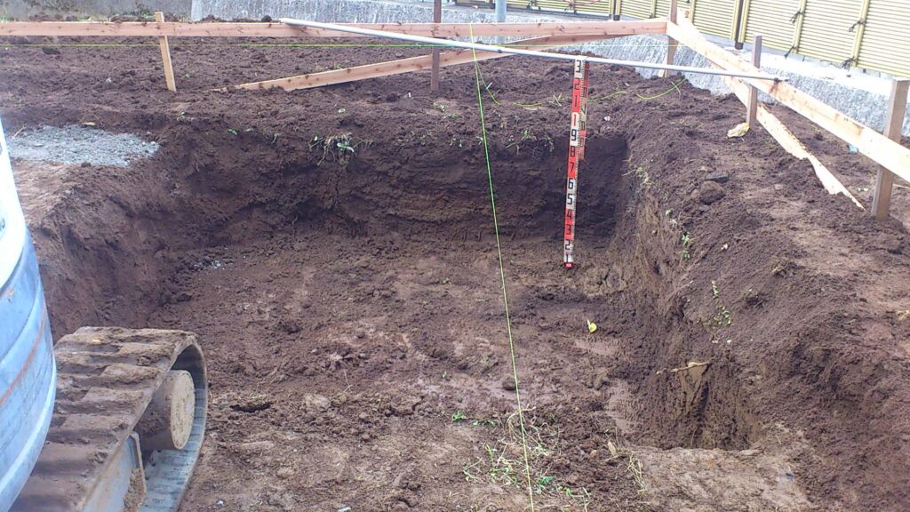地盤調査による１ヶ所の軟弱層の土を取り除きました。